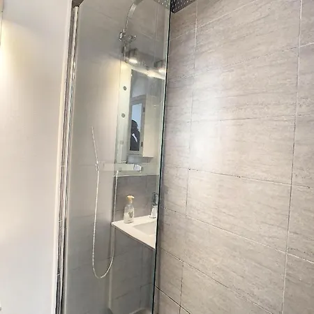 דירה Studio Juan Les Pins, Plages, Gare, Centre Ville 2pers Wifi