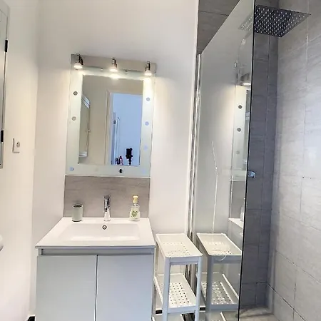 Studio Juan Les Pins, Plages, Gare, Centre Ville 2pers Wifi דירה